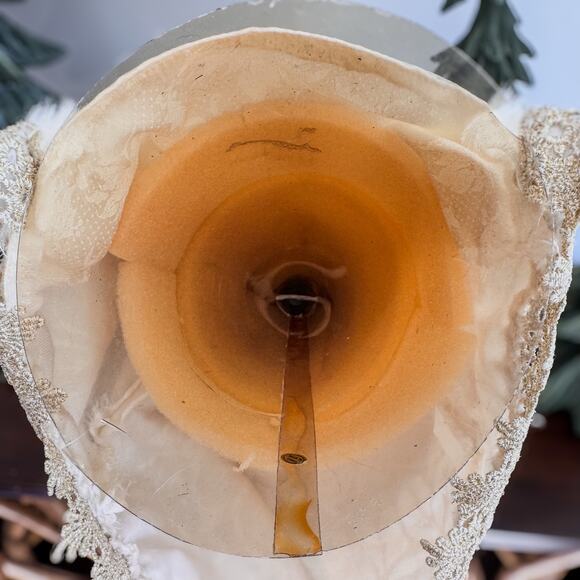 Elegant Vintage Holiday Moments Collection-Tabletop/Treetop Santa-Gold and Ivory - Picture 10 of 11